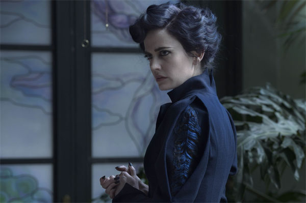 Miss Peregrine y los niños peculiares