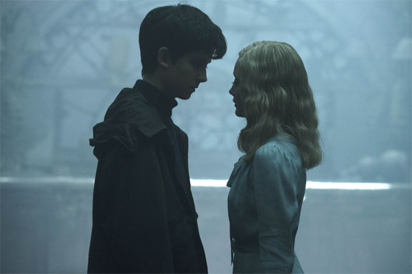 Miss Peregrine y los niños peculiares