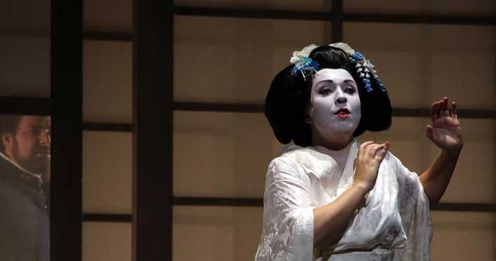 Madama Butterfly